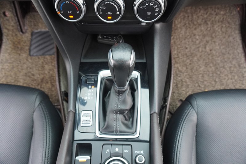 Mazda 3 1.5L AT 2019 - 11
