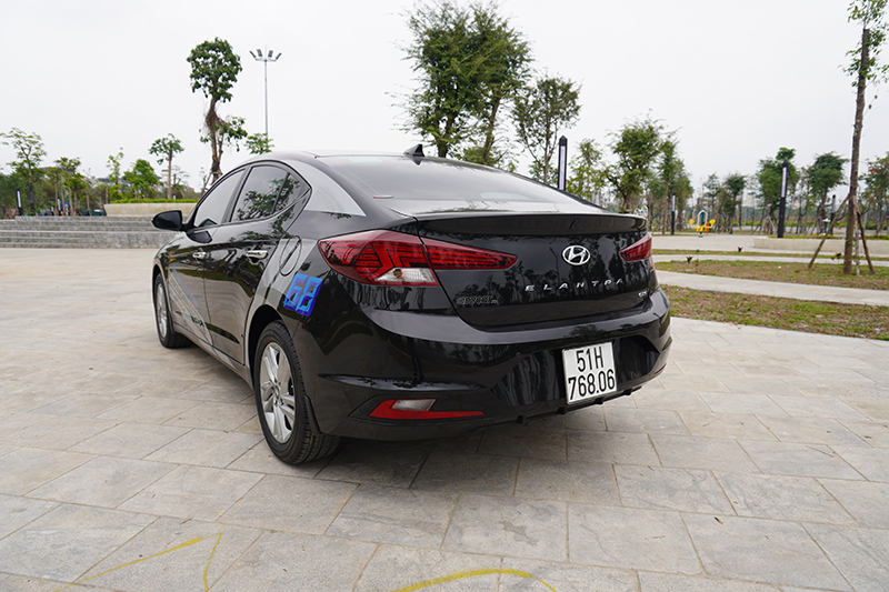 Hyundai Elantra  GLS 1.6L AT 2020 - 8
