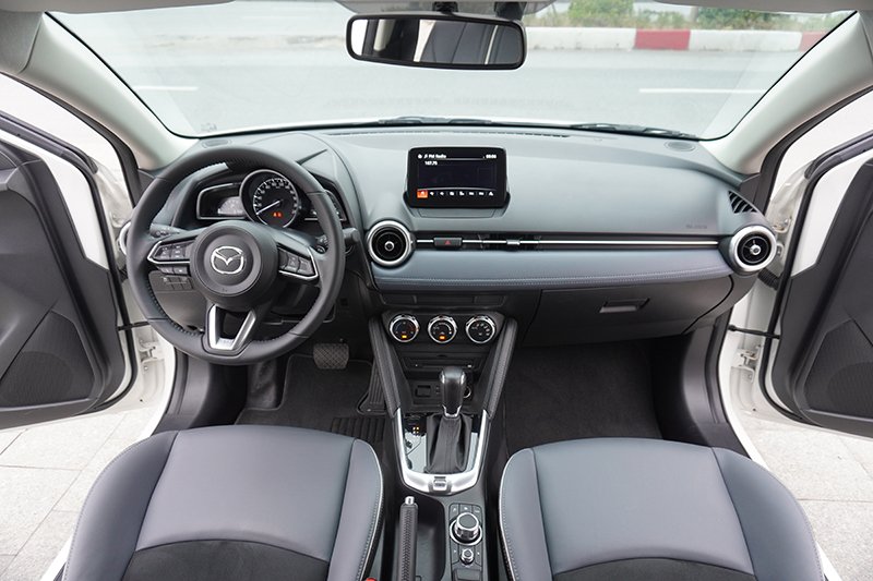 Mazda 2 Hatchback Luxury 1.5L AT 2021 - 12