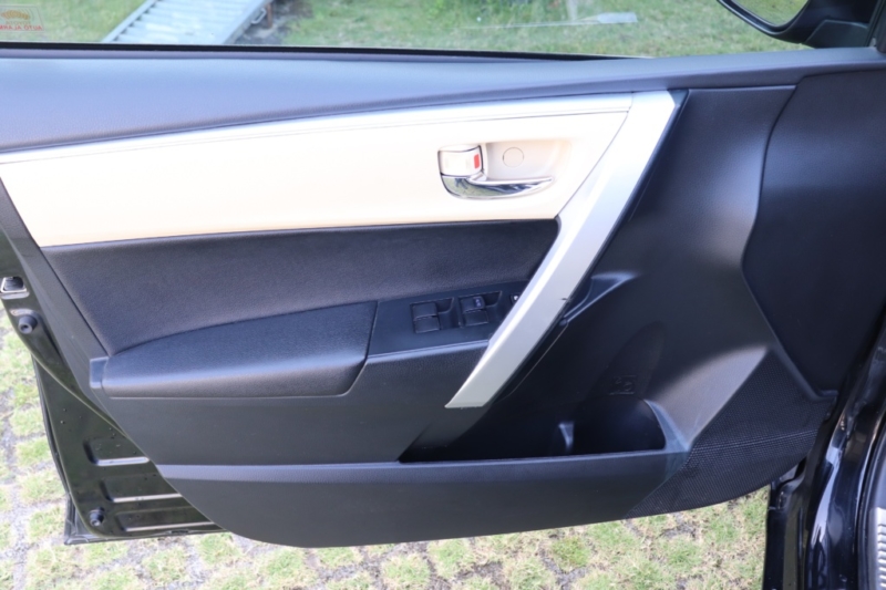 Toyota Corolla 1.8G AT 2018 - 9