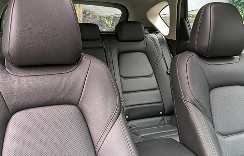 Ghế ngồi Mazda CX-5 2023 được bọc da cao cấp