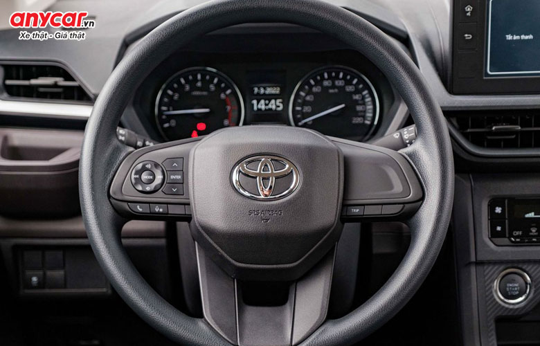 Vô lăng bọc da và tích hợp chỉnh điện trên Toyota Avanza