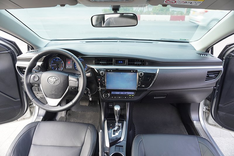Toyota Corolla Altis G 1.8L AT 2015 - 12