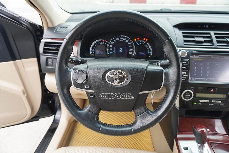 Toyota Camry 2.0E AT 2013 - 10