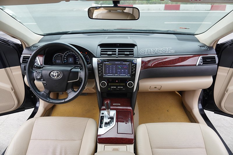 Toyota Camry 2.0E AT 2013 - 12