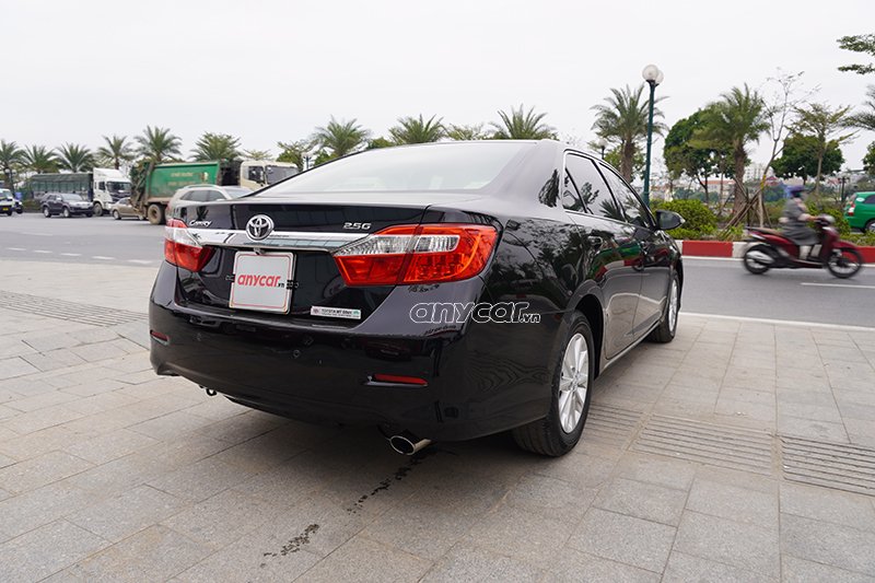Toyota Camry 2.0E AT 2013 - 6
