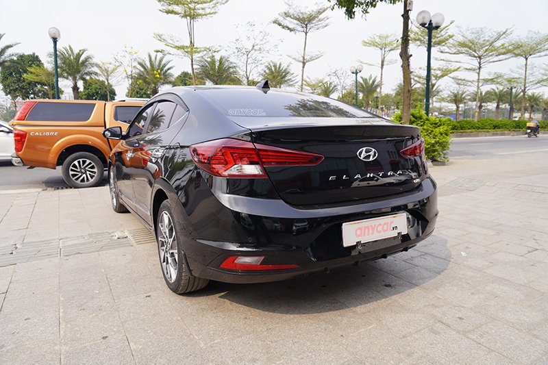 Hyundai Elantra GLS 2.0L AT 2019 - 8