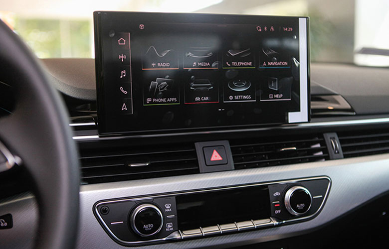 Audi A4 2023 có nâng cấp mới màn hình cảm ứng trung tâm cỡ lớn 12,3 inch đi cùng hệ thống MMI mới