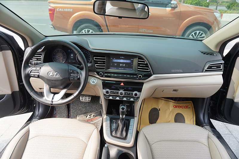 Hyundai Elantra GLS 2.0L AT 2019 - 12