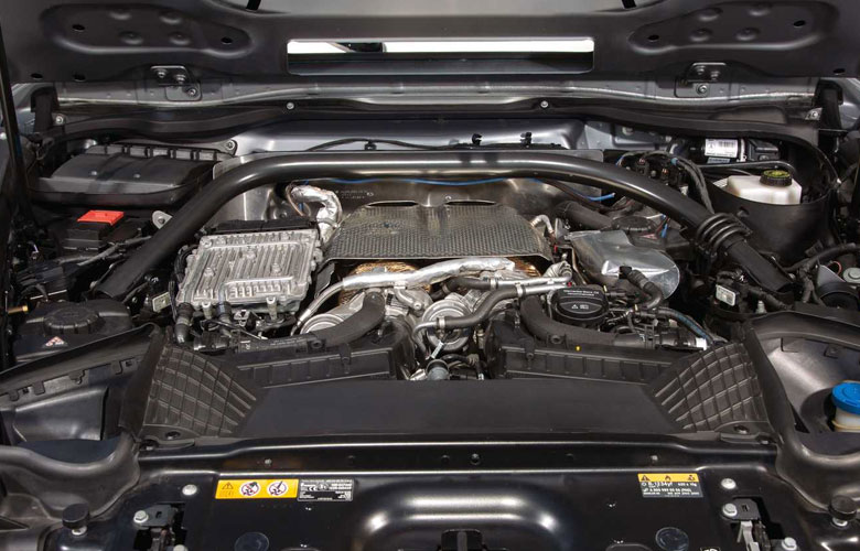 Động cơ sử dụng trên AMG G63 là V8 4.0