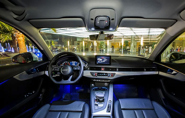 Đèn viền Audi A4 2023 nằm trong gói tùy chọn nâng cao