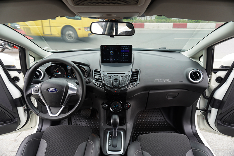 Ford Fiesta  Ecoboots 1.0AT 2015 - 13
