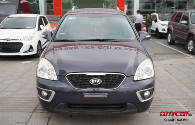 Thiết kế đầu xe của Kia Carens 