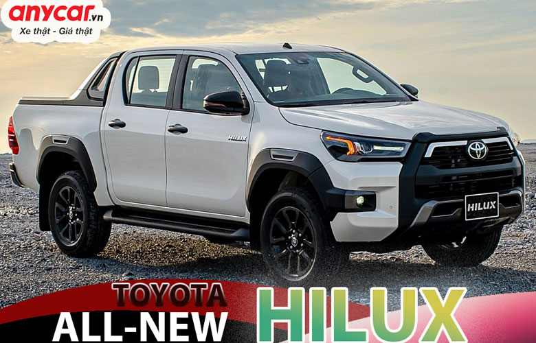 Toyota Hilux hiện được phân phối với 4 phiên bản, giá bán dao động từ 628 - 913 triệu đồng