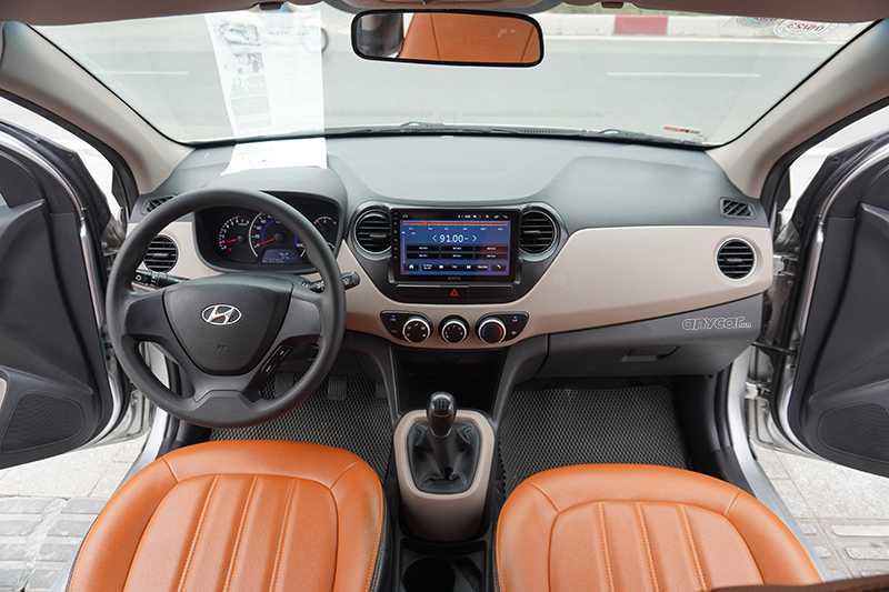Hyundai I10 Hatchback Base  1.2L MT 2019 - 12