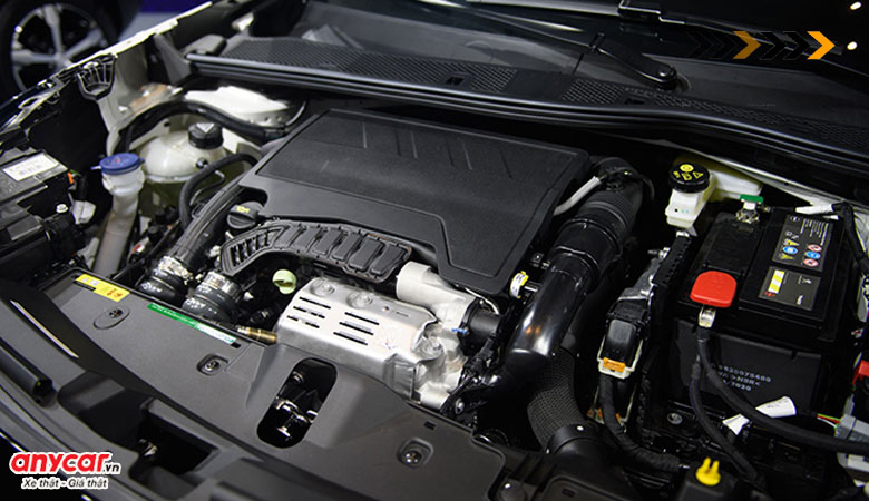 Động cơ Turbo Puretech 1.2L tăng áp sản sinh tối đa 133 mã lực trên Peugeot 2008