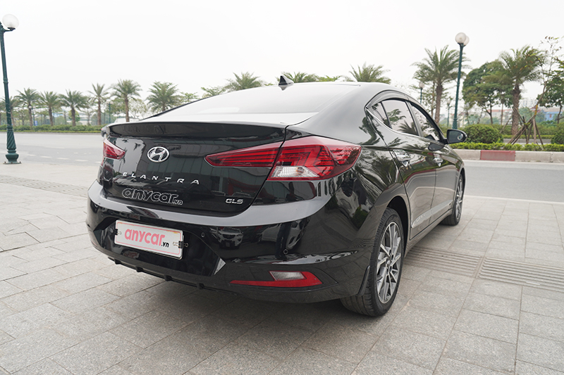 Hyundai  Elantra  GLS 2.0AT 2019 - 6