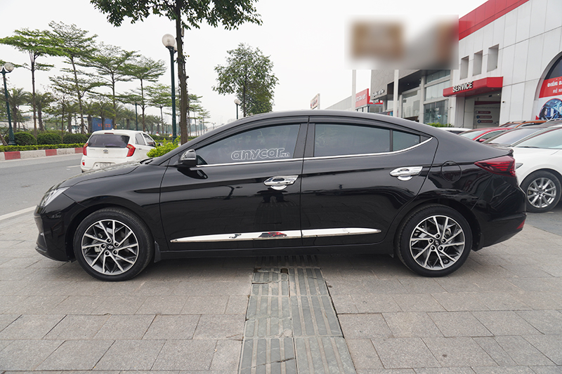 Hyundai  Elantra  GLS 2.0AT 2019 - 5
