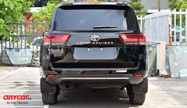 Đuôi xe Toyota Land Cruiser 2023