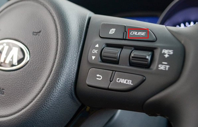 Tắt Cruise Control “OFF” hoặc ấn vào nút “Cruise Control”