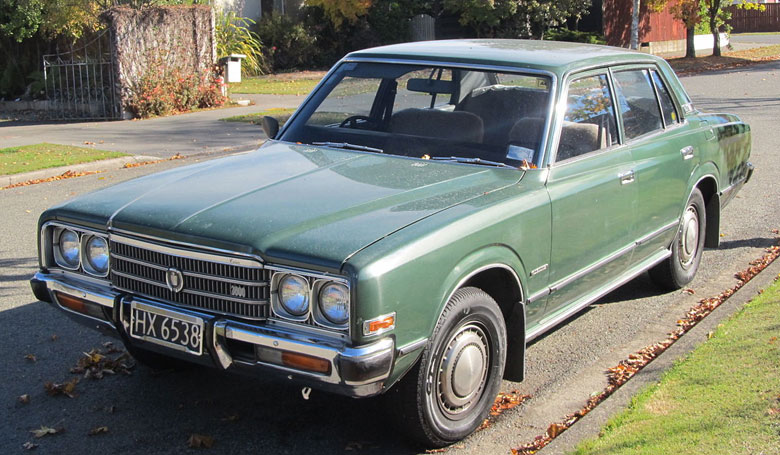 Thế hệ thứ năm - Toyota Crown (1974-1978)