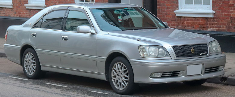 Thế hệ thứ 11 - Toyota Crown (1999-2002)