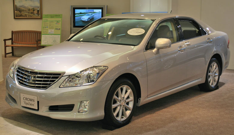 Thế hệ thứ 13 - Toyota Crown (2008-2011)