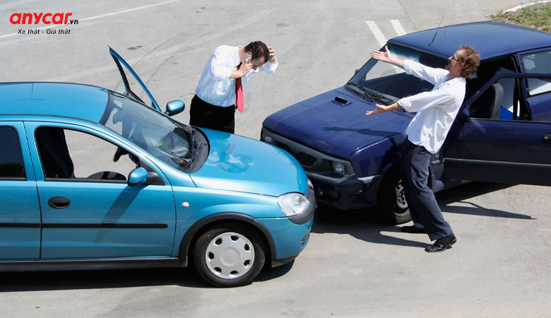 Tài xế không có giấy phép lái xe sẽ không được bảo hiểm bắt buộc bồi thường