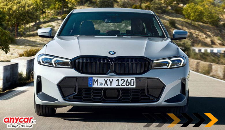 Đầu xe BMW 320i