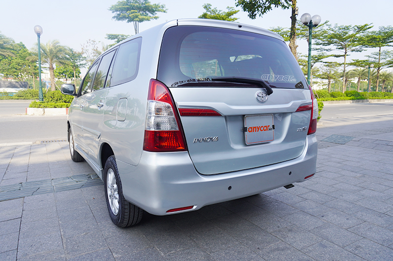 Toyota Innova E 2.0MT 2014 - 8