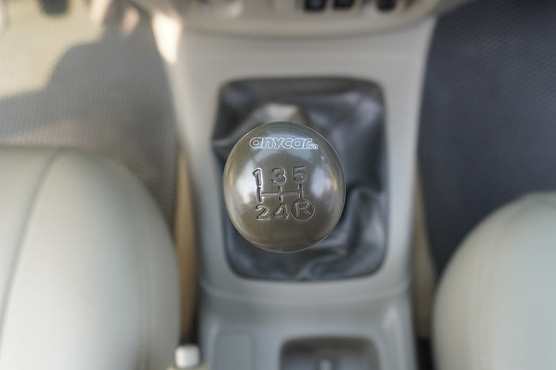 Toyota Innova E 2.0MT 2014 - 10