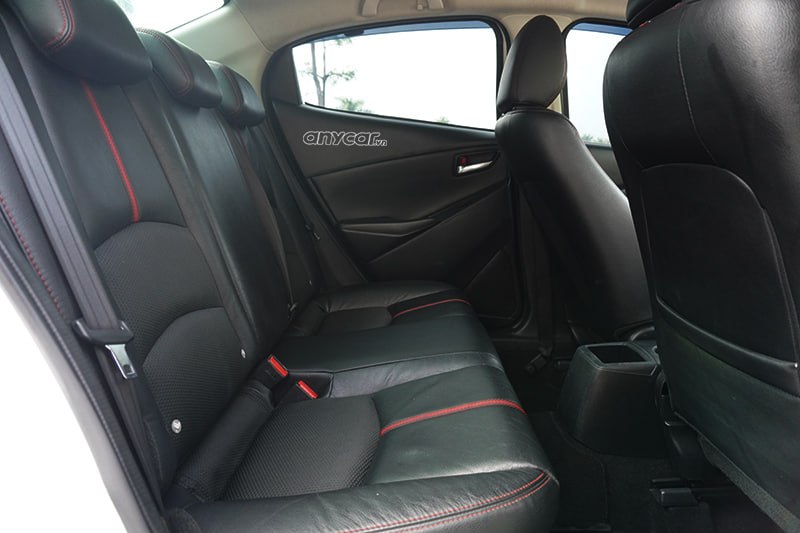 Mazda 2 Sedan 1.5AT 2015 - 11