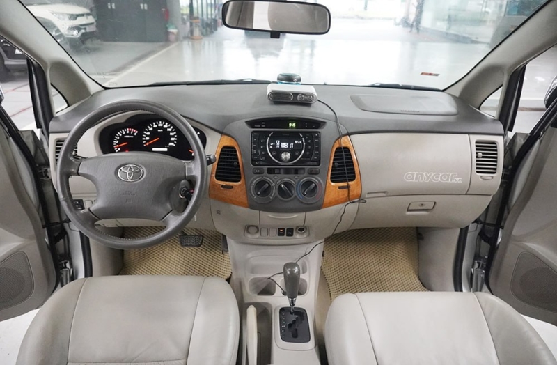 Toyota Innova V 2.0AT 2011 - 13