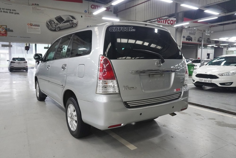 Toyota Innova V 2.0AT 2011 - 8