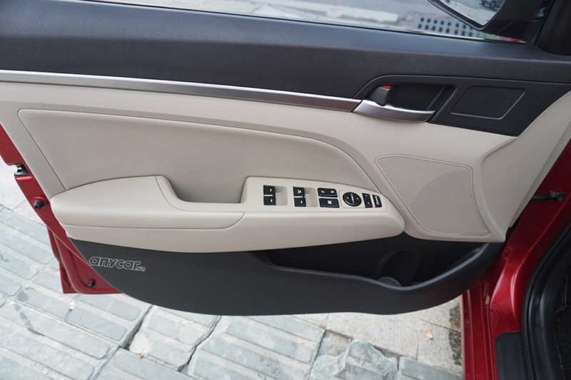 Hyundai Elantra GLS 1.6L AT 2019 - 9