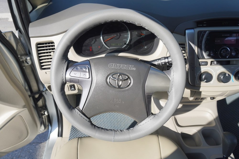 Toyota Innova G 2.0AT 2014 - 10