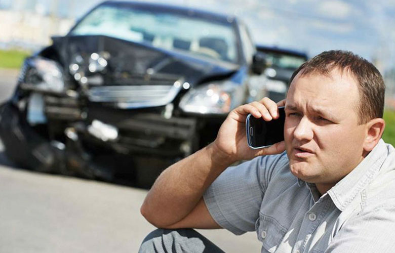 Người mượn xe gây tai nạn đã đủ điều kiện tham gia giao thông