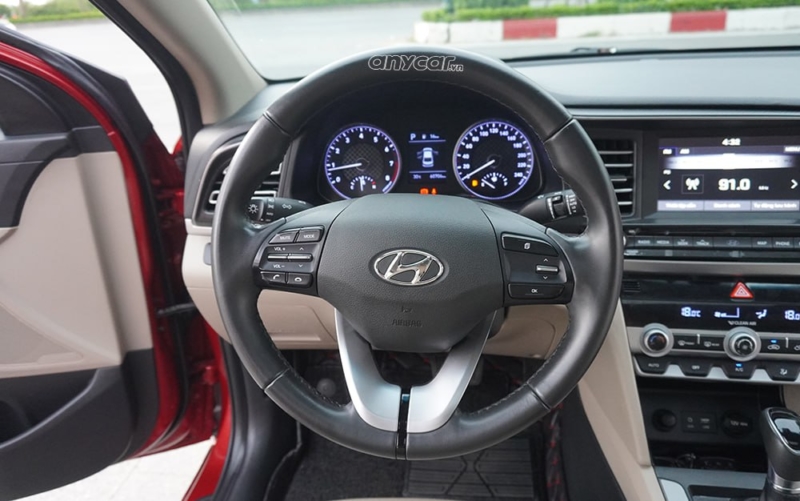 Hyundai Elantra GLS 1.6L AT 2019 - 10