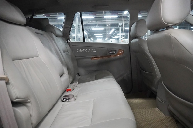 Toyota Innova V 2.0AT 2011 - 15