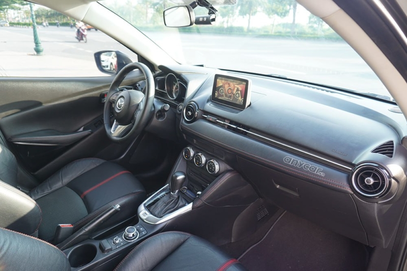 Mazda 2 sedan 1.5L AT 2016 - 13