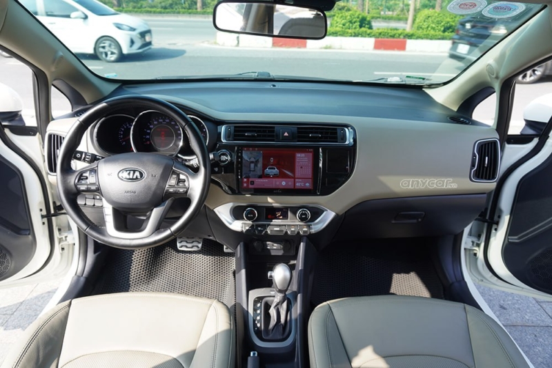 Kia Rio Hatchback 1.4AT 2015 - 13