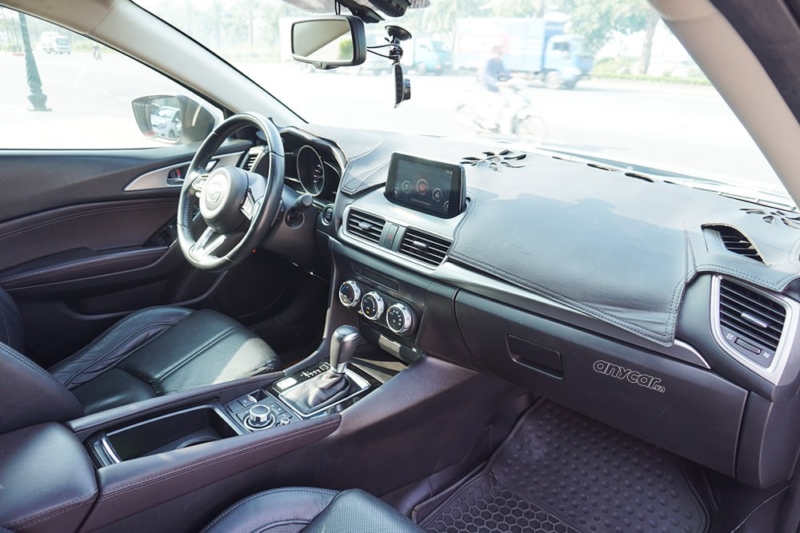 Mazda 3 Sedan 1.5L AT 2018 - 12