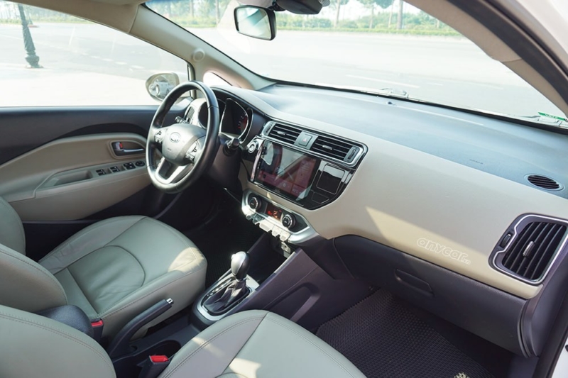 Kia Rio Hatchback 1.4AT 2015 - 12