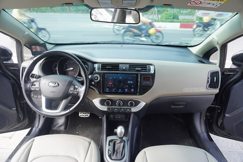 Kia Rio Sedan 1.4L AT 2015 - 12