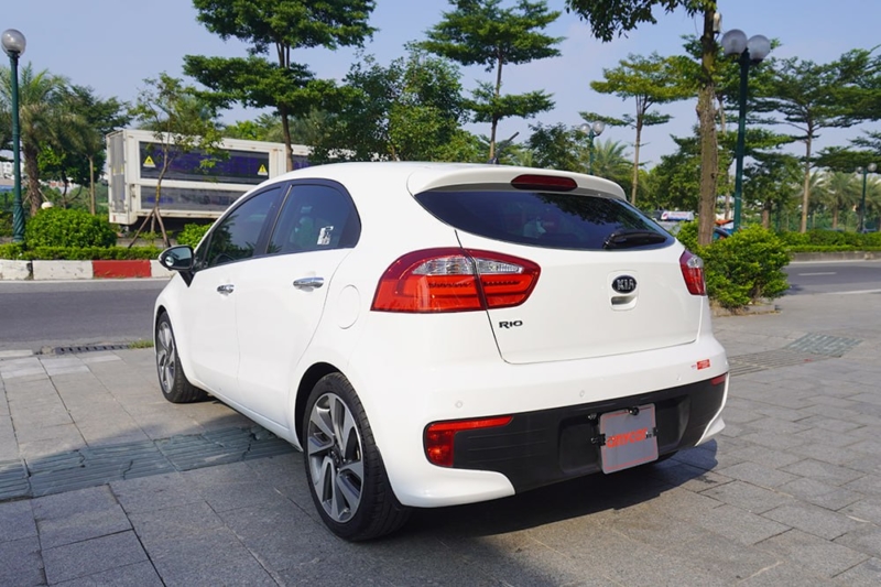 Kia Rio Hatchback 1.4AT 2015 - 8
