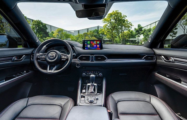Bên trong nội thất Mazda CX-5 cũng được thiết kế sang trọng, dễ sử dụng.