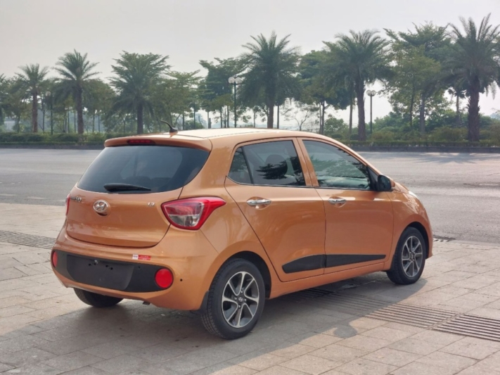 Hyundai i10 Hatchback 1.2AT 2017 - 6