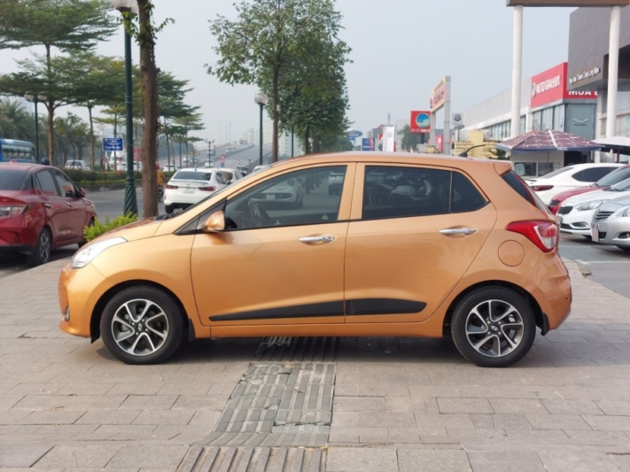 Hyundai i10 Hatchback 1.2AT 2017 - 5