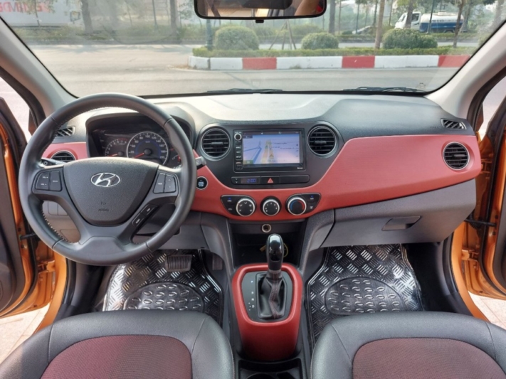 Hyundai i10 Hatchback 1.2AT 2017 - 13