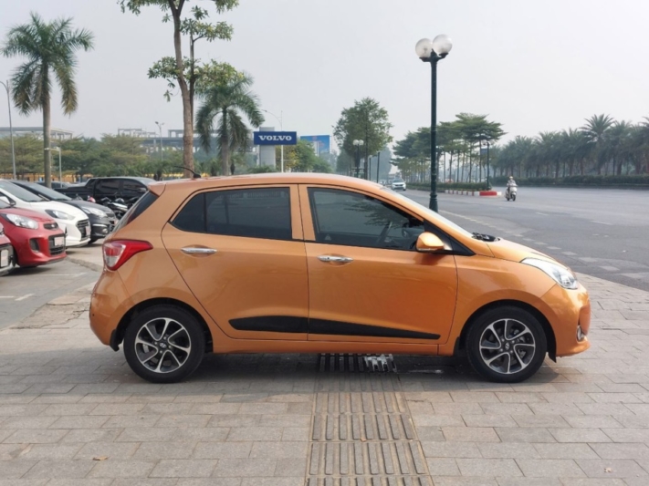 Hyundai i10 Hatchback 1.2AT 2017 - 4